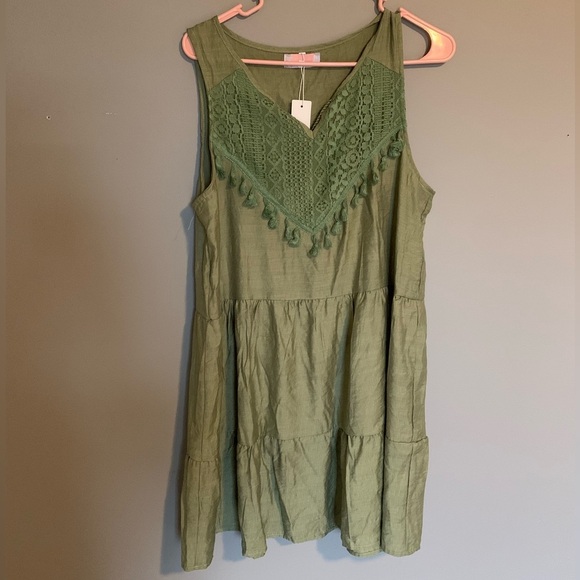 Green Tank - Picture 1 of 6